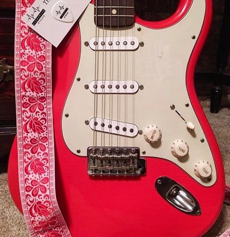 "Boho" Red/White Overdrive Strap